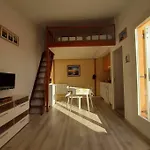 Climatise 4 Places De 25 M2 Avec Mezzanine, Terrasse Apartment