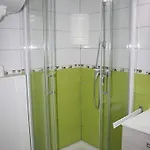 Climatise 4 Places De 25 M2 Avec Mezzanine, Terrasse Agde
