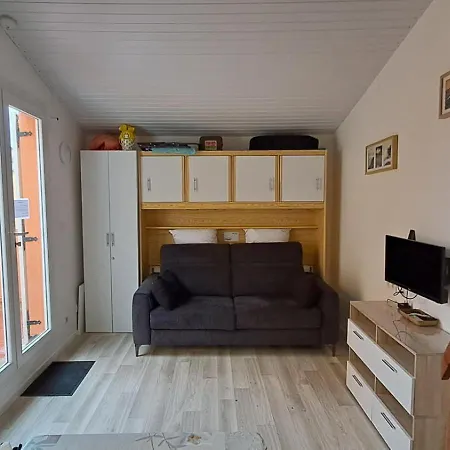 Climatise 4 Places De 25 M2 Avec Mezzanine, Terrasse Agde